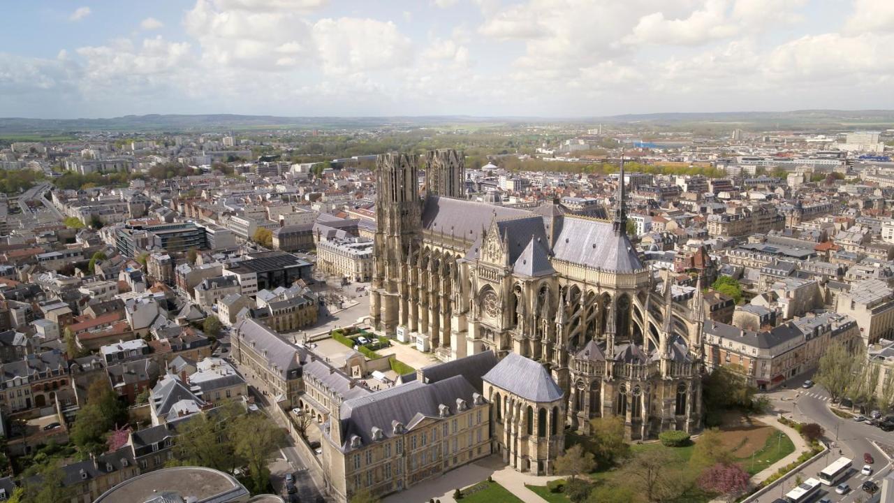 La Demeure Des Sacres - Cathedrale Reims Exterior foto
